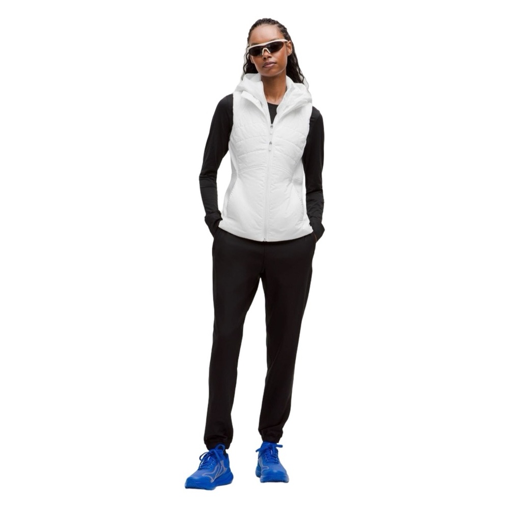 Lululemon - Picture 3 of 8